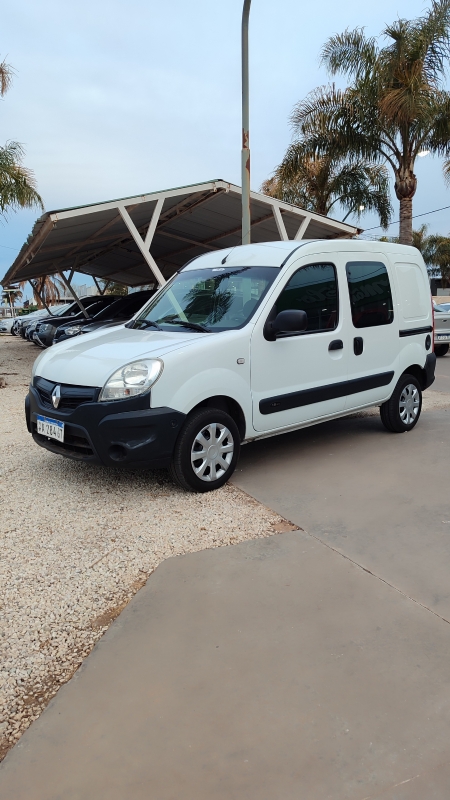 Renault - KANGOO CONFORT  -  5 ASIENTOS  GNC - 2016