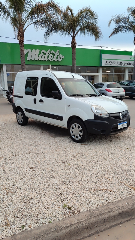 Renault - KANGOO CONFORT  -  5 ASIENTOS  GNC - 2016